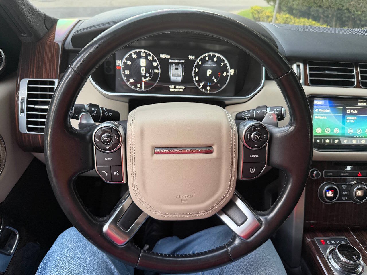 Used 2017 Land Rover Range Rover Long Wheelbase Autobiography AWD/4WD image 35