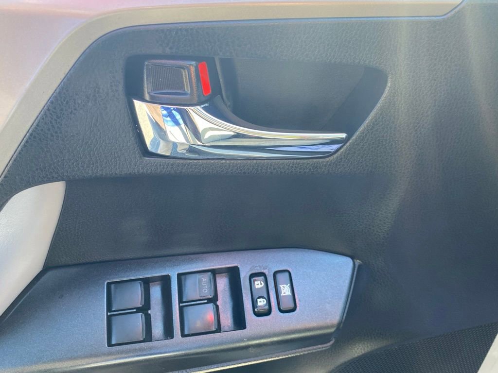 Used 2018 Toyota RAV4 XLE image 22