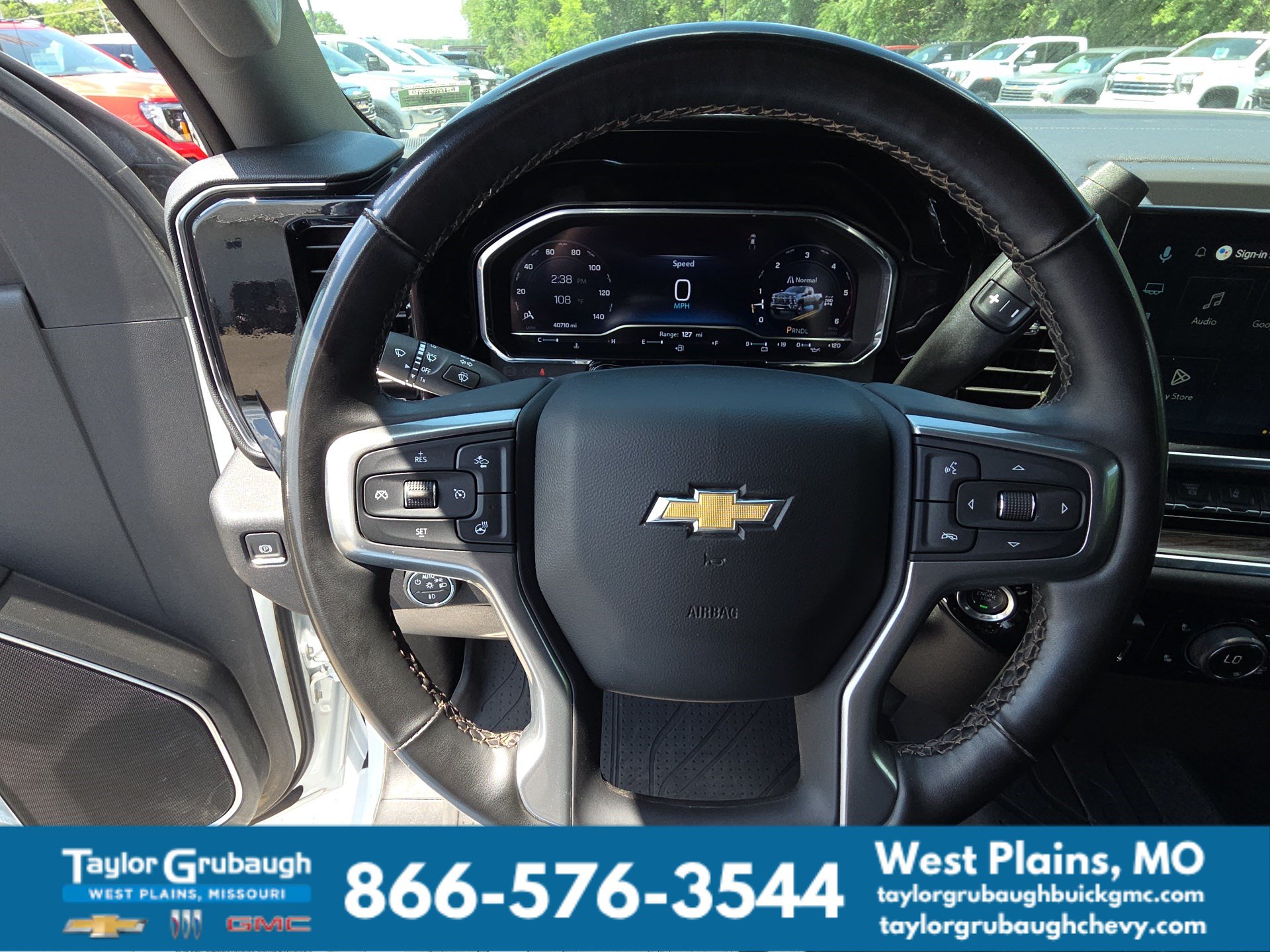 Used 2025 Chevrolet Silverado 3500 LT w/ Convenience Package AWD/4WD image 18