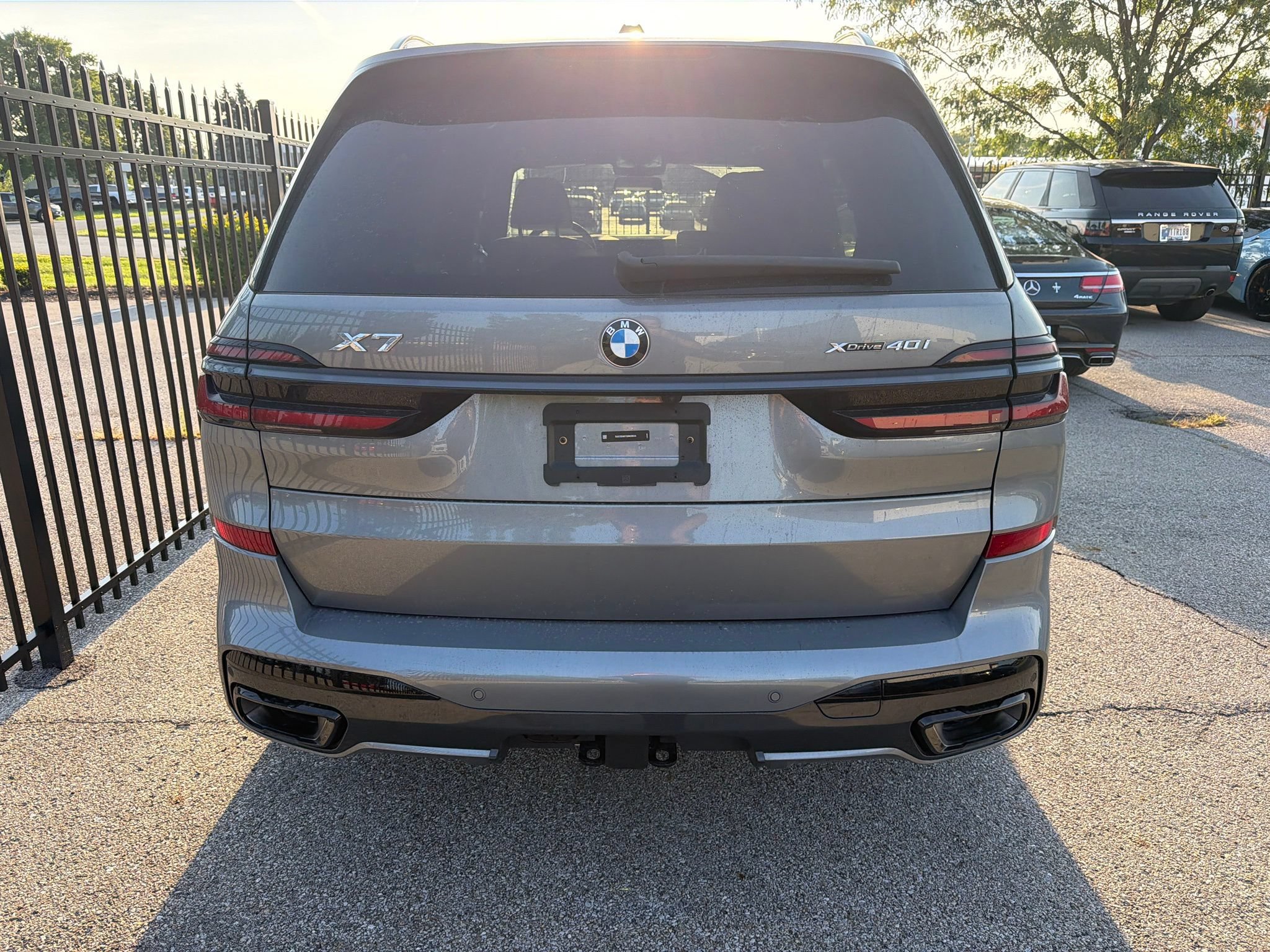 Used 2025 BMW X7 xDrive40i w/ M Sport Package AWD/4WD image 5