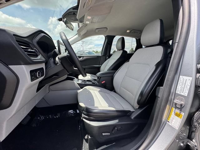 Used 2024 Ford Escape SE FWD image 17