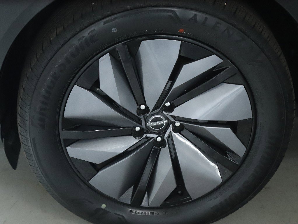 Used 2023 Nissan Ariya FWD image 36