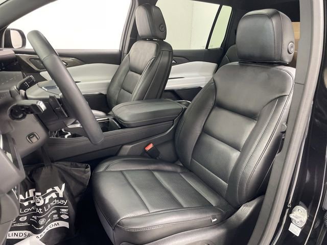 Used 2025 Chevrolet Traverse High Country image 11