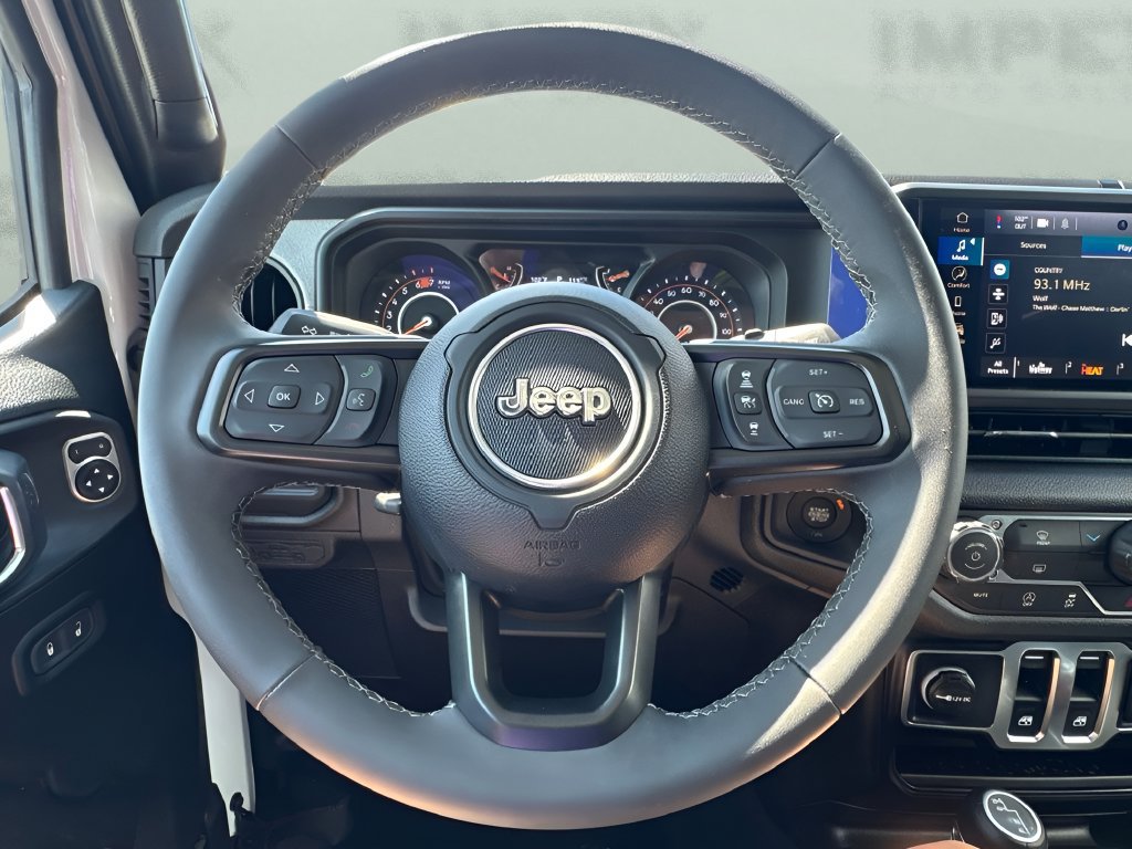 Used 2025 Jeep Wrangler Sport AWD/4WD image 12