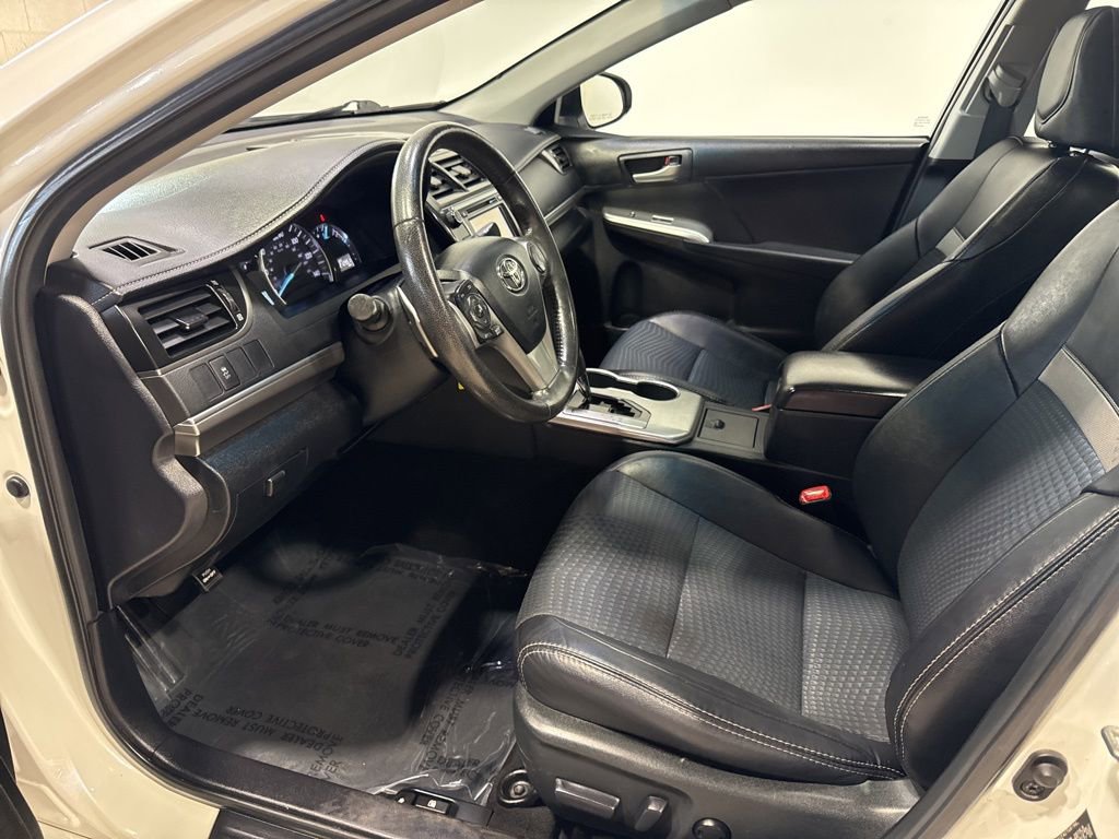 Used 2012 Toyota Camry SE image 23