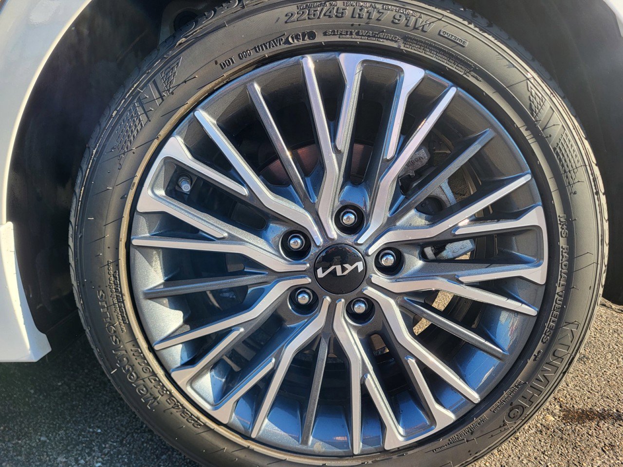 Used 2023 Kia Forte GT-Line w/ GT-Line Premium Package image 28