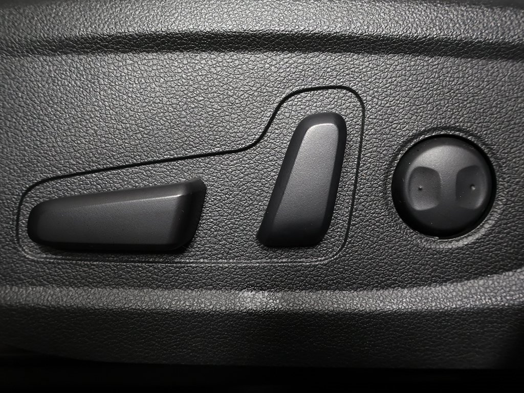 Certified 2023 Hyundai Santa Fe SEL image 28