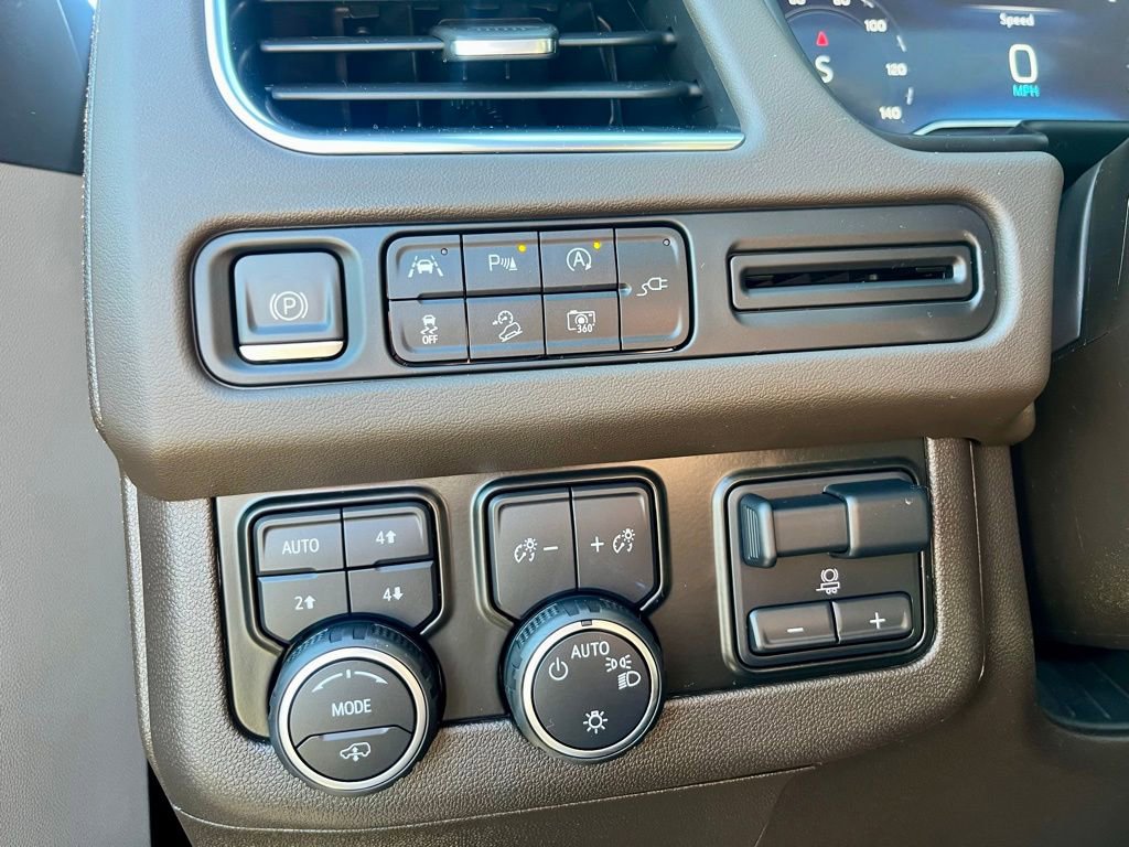 Used 2022 Chevrolet Tahoe Z71 w/ Z71 Off-Road Package image 20