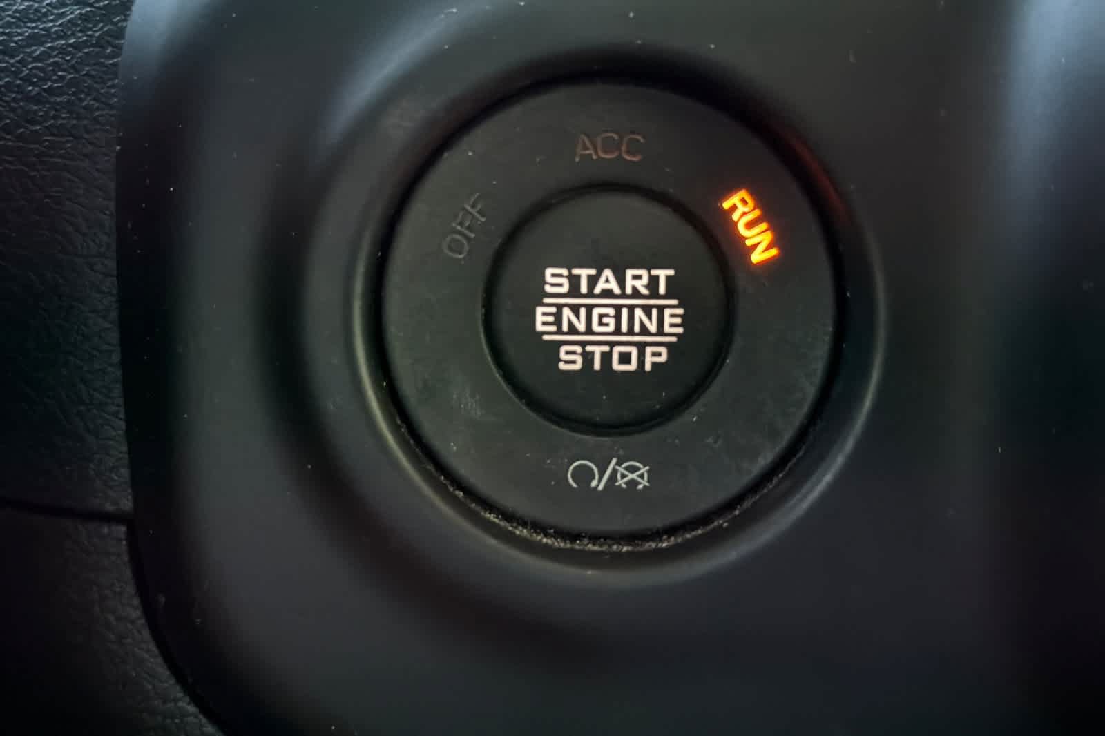 Used 2021 Jeep Gladiator Sport AWD/4WD image 23