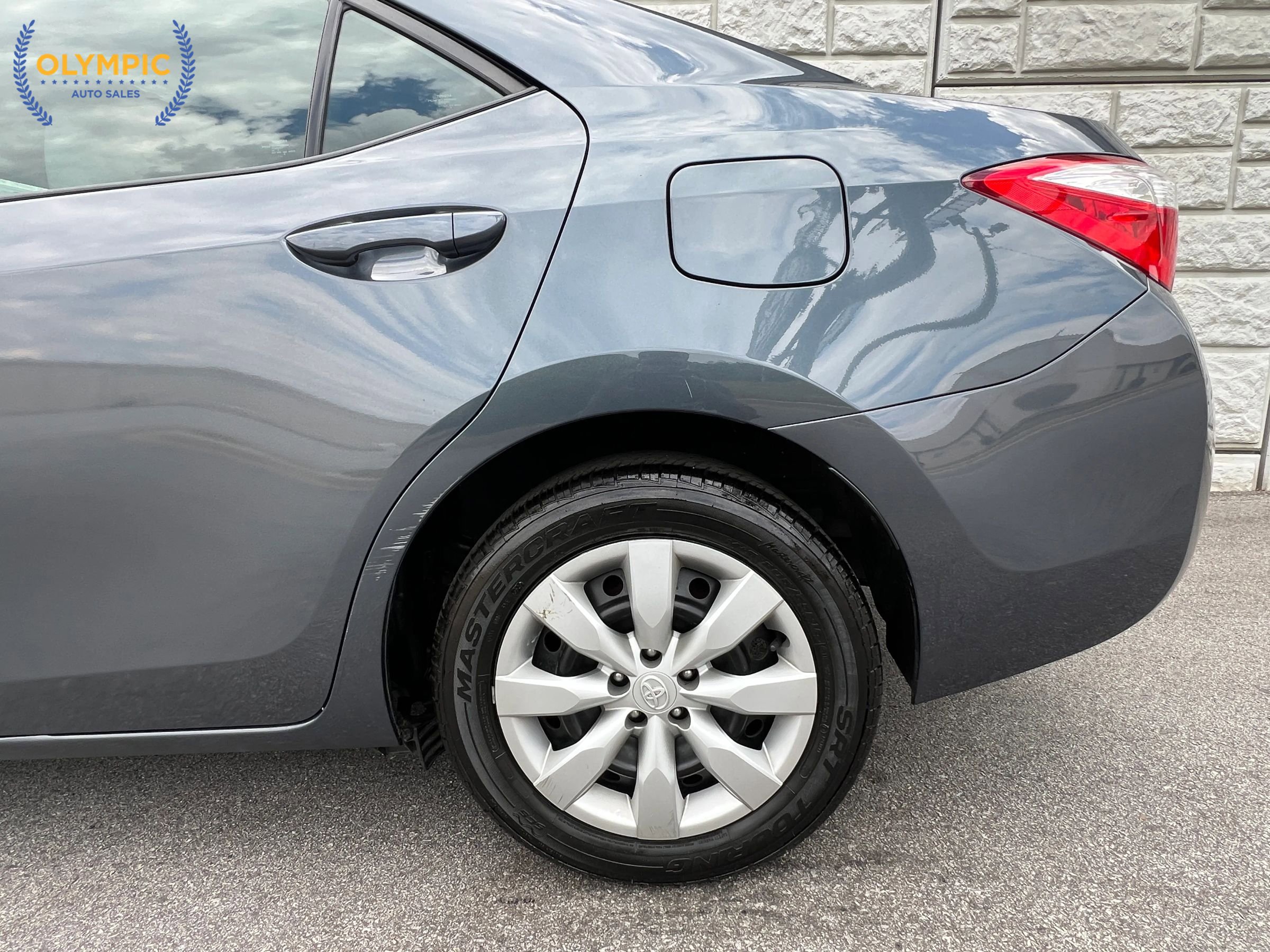 Used 2016 Toyota Corolla LE FWD image 10