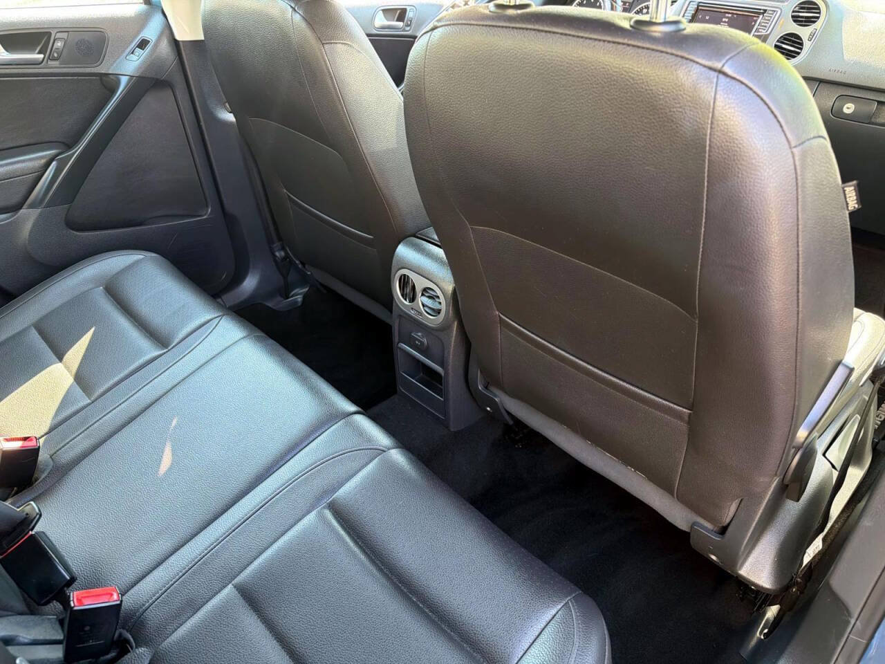 Used 2017 Volkswagen Tiguan S AWD/4WD image 12