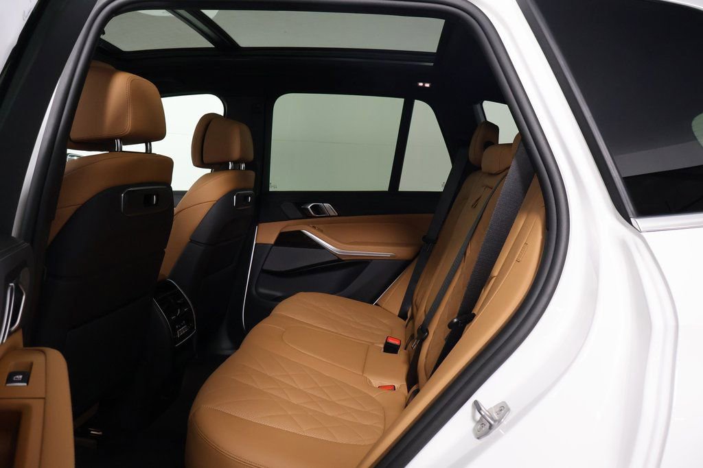 New 2026 BMW X5 xDrive50e w/ Climate Comfort Package image 6