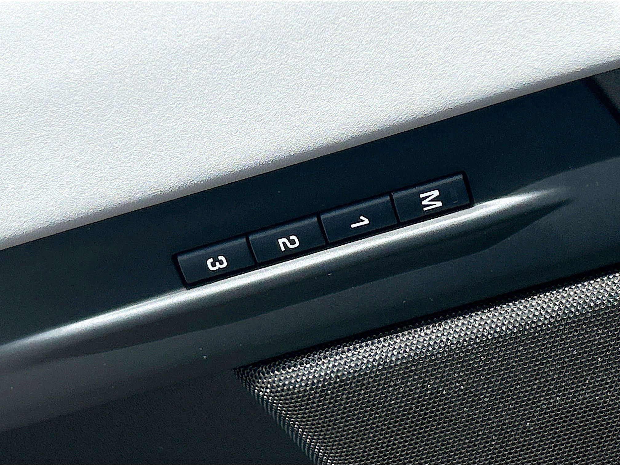 Used 2026 Land Rover Range Rover Evoque S image 18