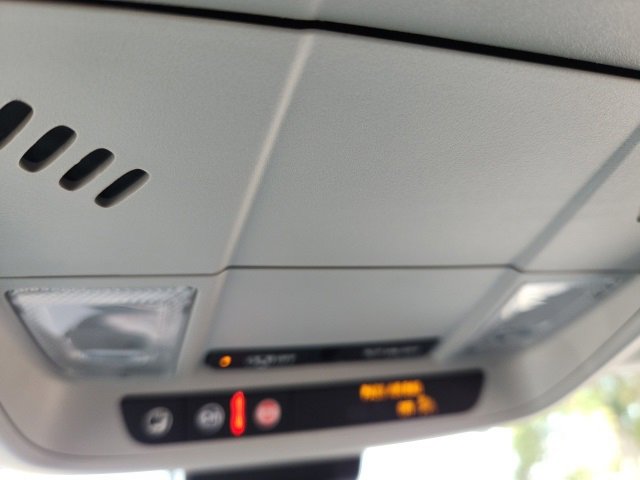 Used 2024 GMC Terrain SLE image 24