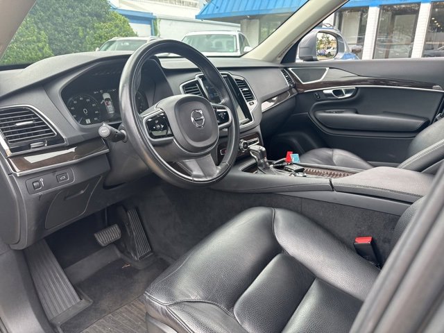 Used 2018 Volvo XC90 T6 Momentum w/ Convenience Package image 11