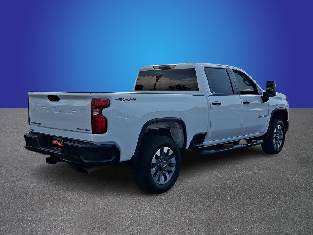 Used 2025 Chevrolet Silverado 2500 Custom w/ Custom Value Package AWD/4WD image 4