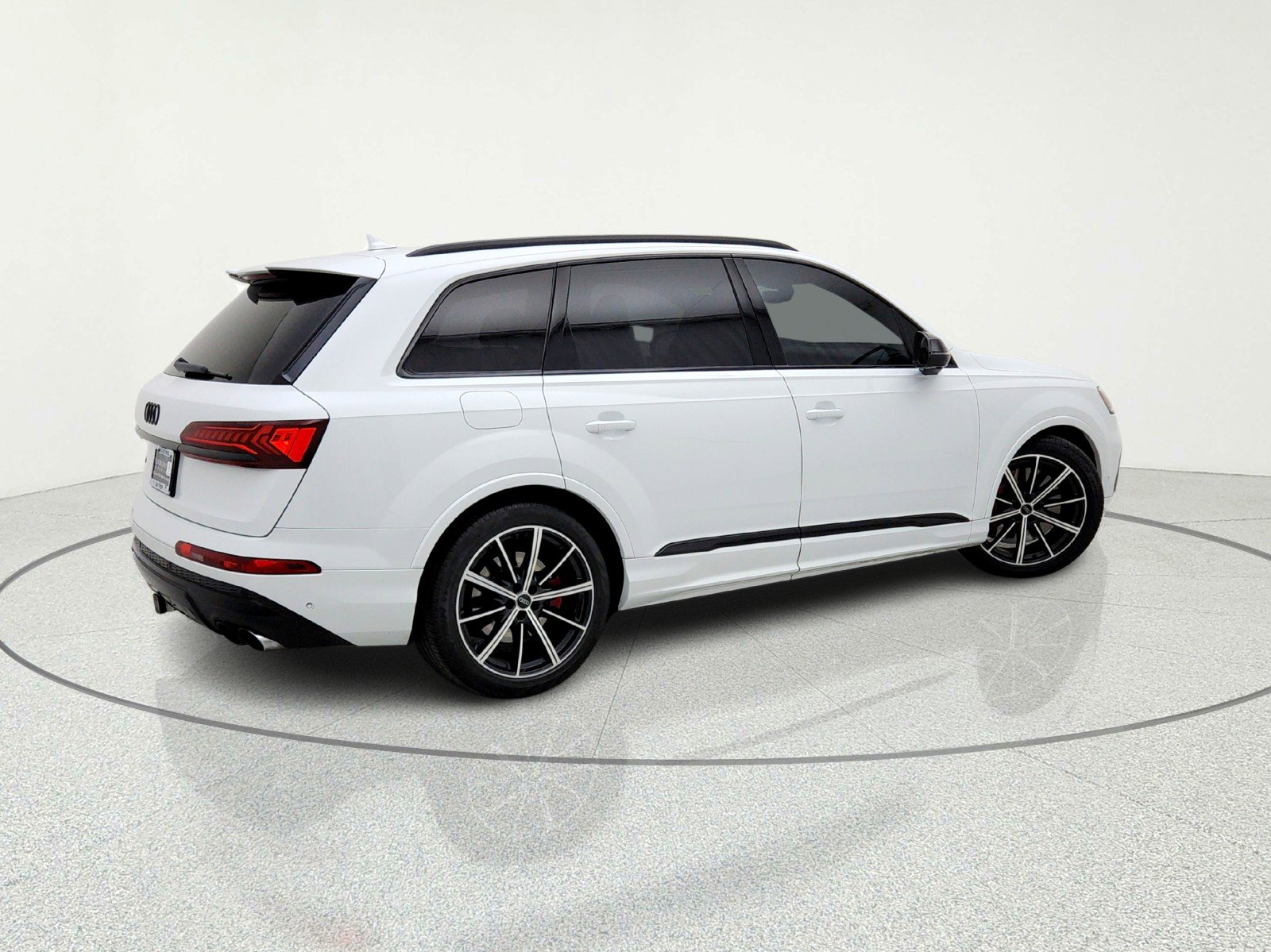 Used 2020 Audi SQ7 Prestige w/ S Sport Package image 9