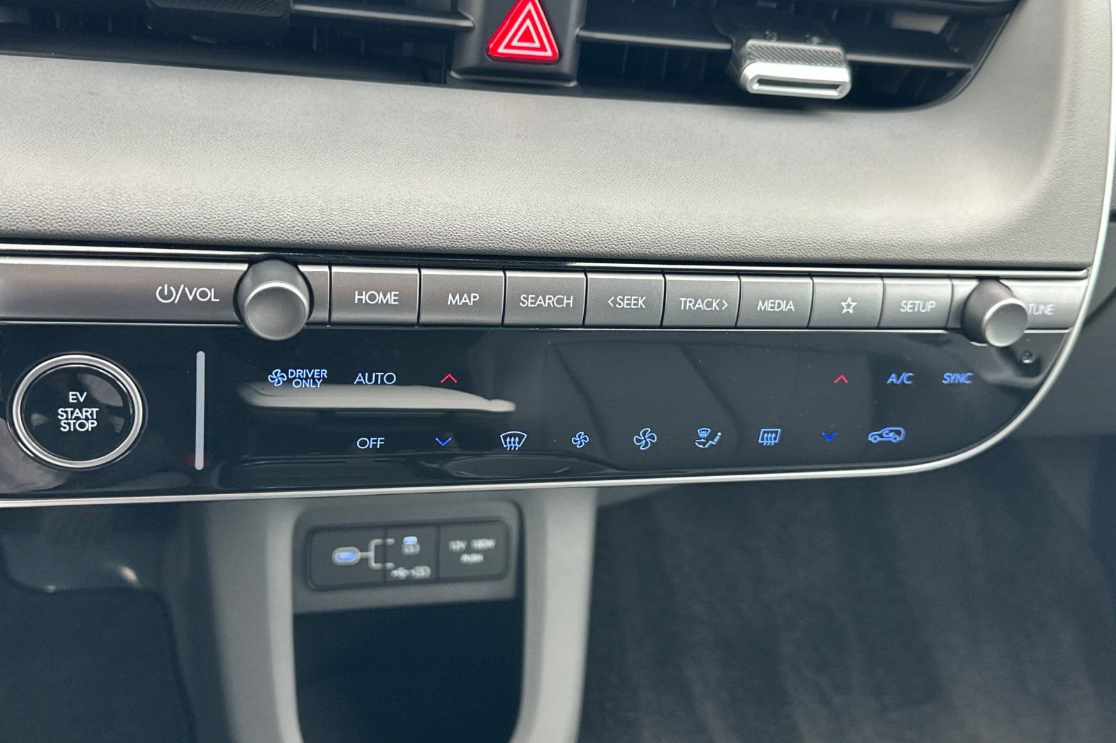 Used 2025 Hyundai Ioniq 5 SEL image 29