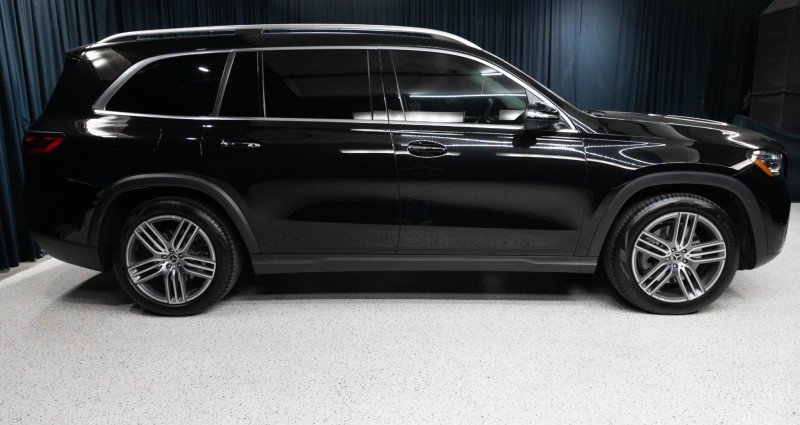 Certified 2026 Mercedes-Benz GLS 450 4MATIC image 4