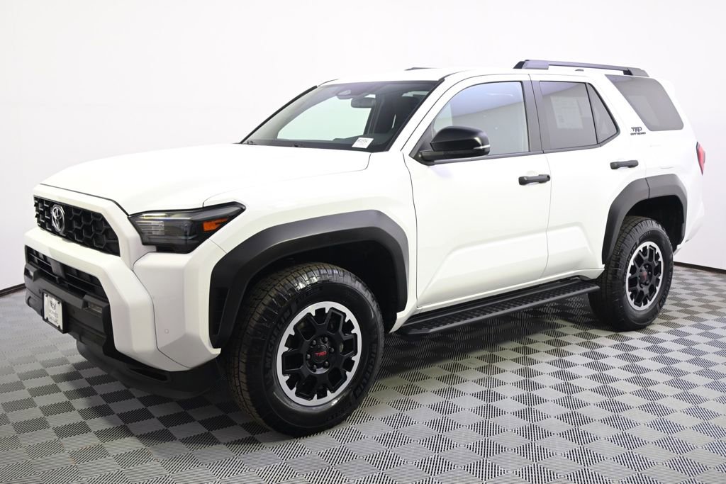 Used 2025 Toyota 4Runner TRD Off-Road image 2