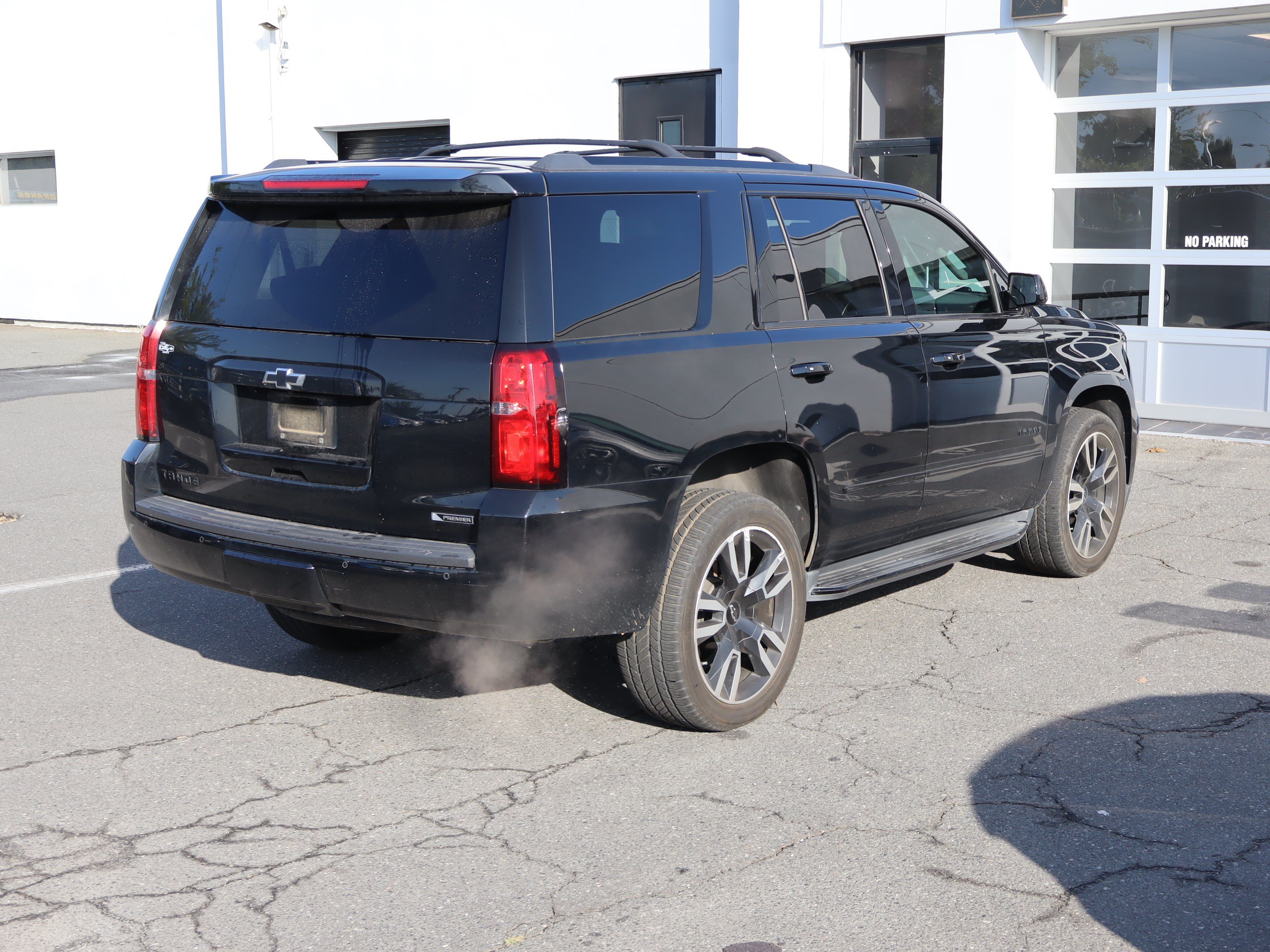 Used 2018 Chevrolet Tahoe Premier AWD/4WD image 10
