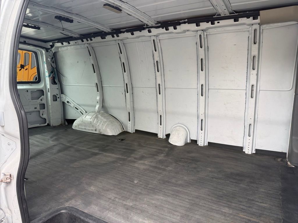 Used 2019 Chevrolet Express 2500 Extended w/ Driver Convenience Package image 19