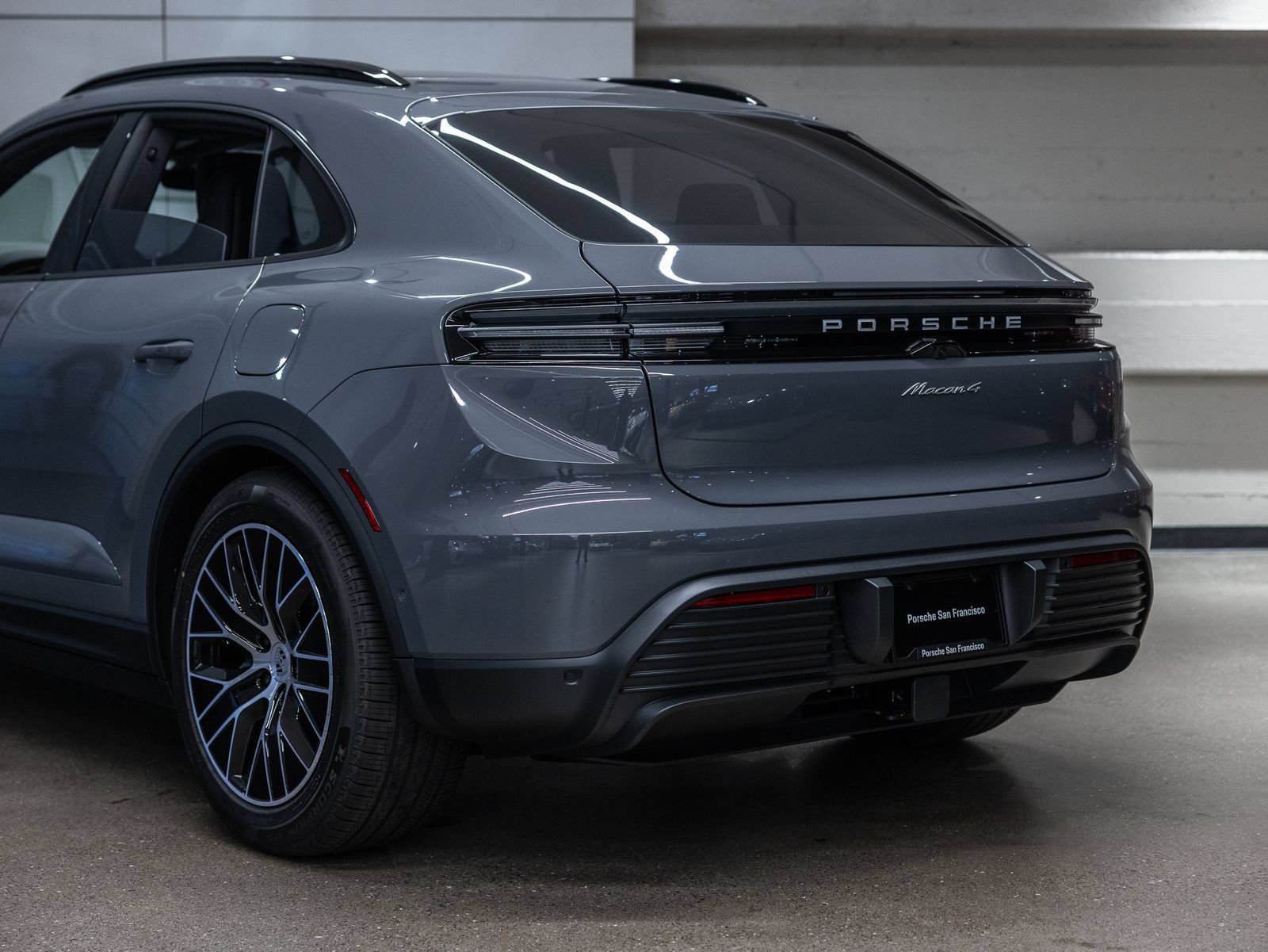 New 2026 Porsche Macan 4 Electric AWD/4WD image 28