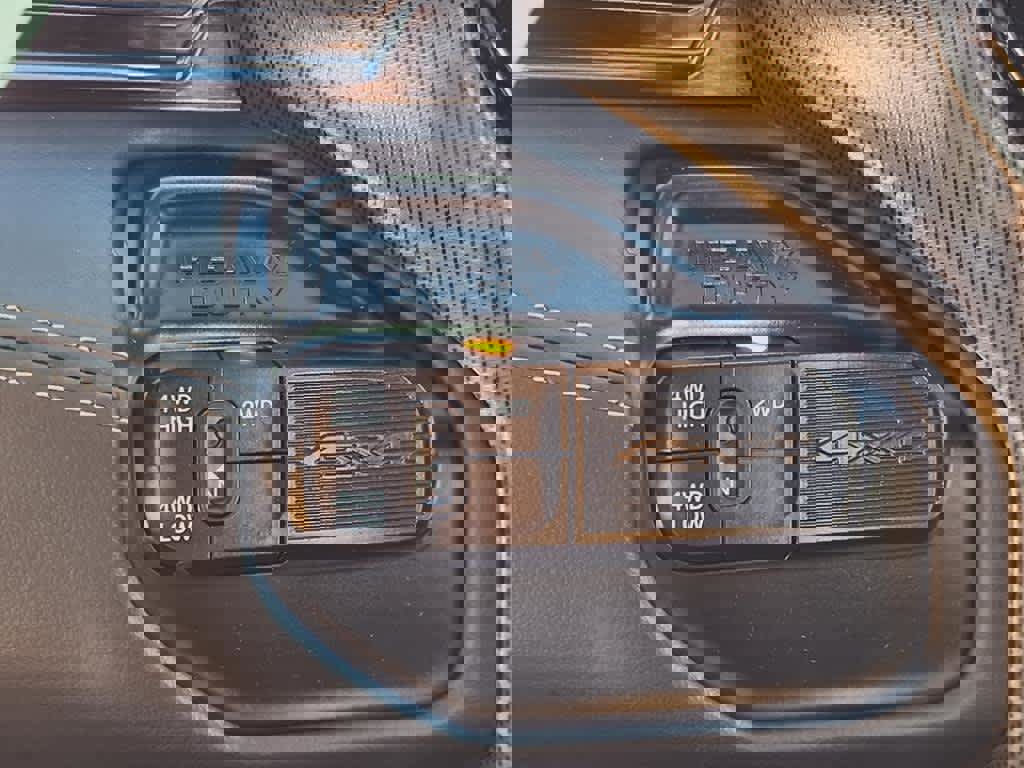 Used 2024 RAM 3500 Limited image 11