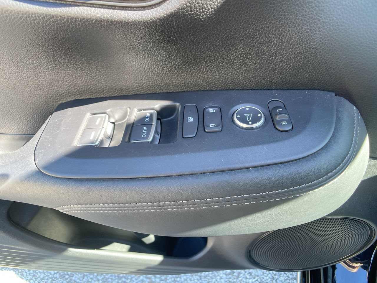 Used 2024 Honda HR-V EX-L image 14