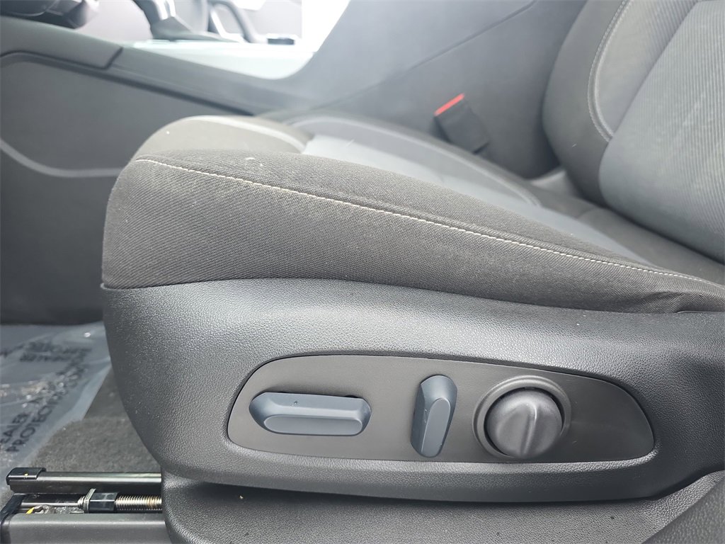 Certified 2023 Chevrolet Blazer LT w/ Convenience Package image 28