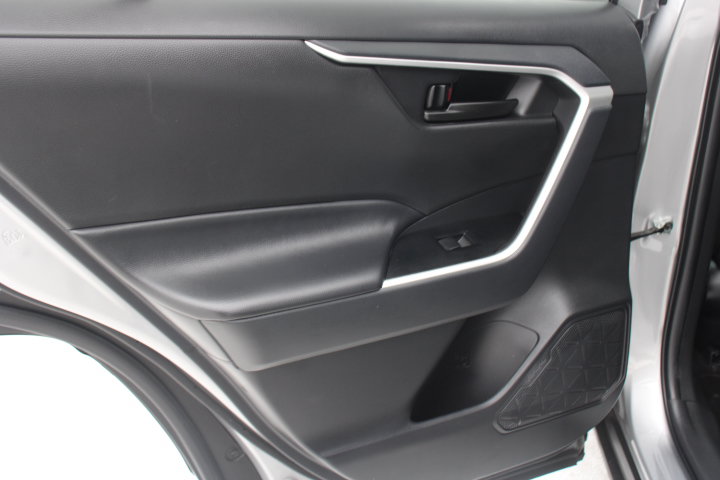 Certified 2024 Toyota RAV4 LE FWD image 12