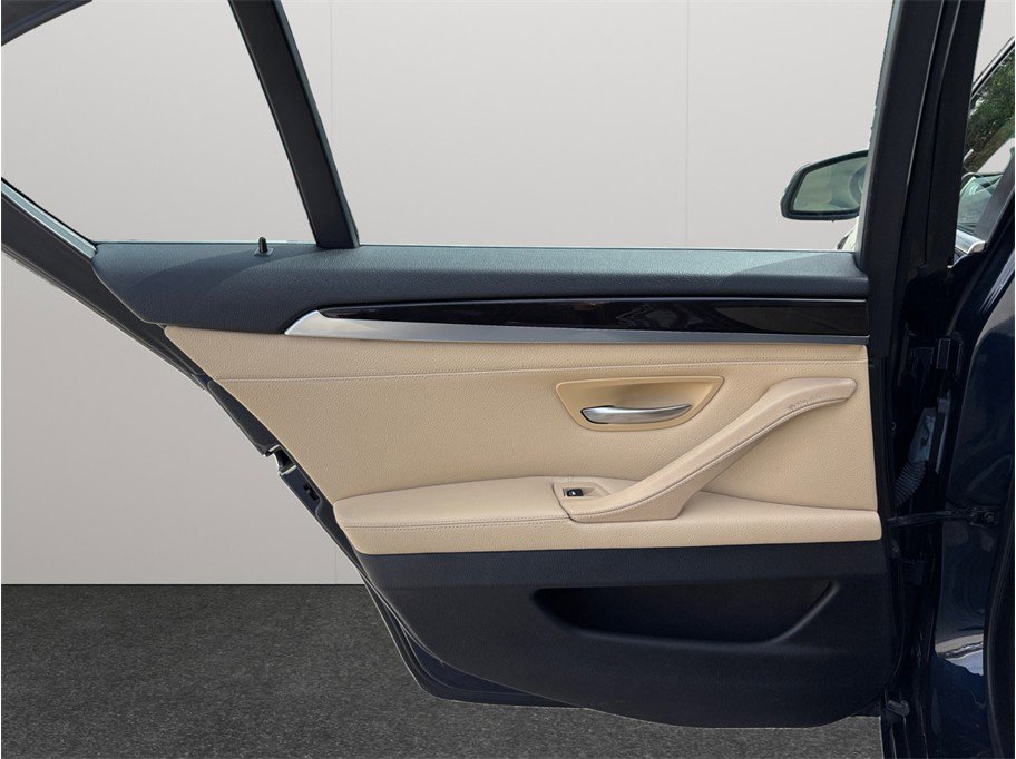 Used 2016 BMW 528i Sedan image 33