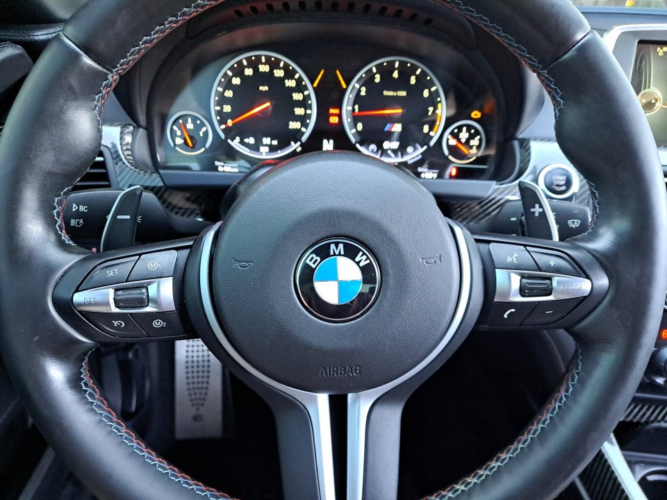 Used 2014 BMW M6 Convertible RWD image 26
