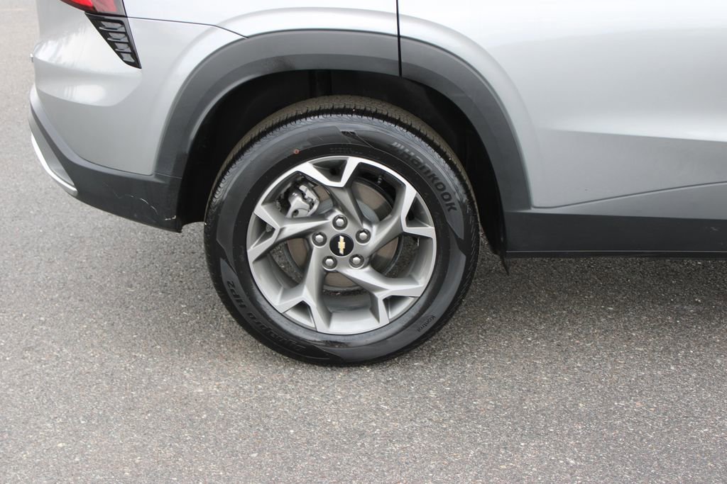 Used 2025 Chevrolet Trax LT image 13