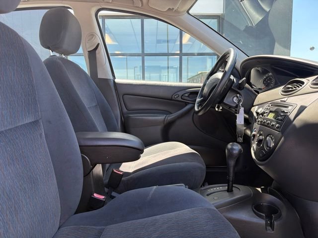 Used 2001 Ford Focus SE FWD image 8