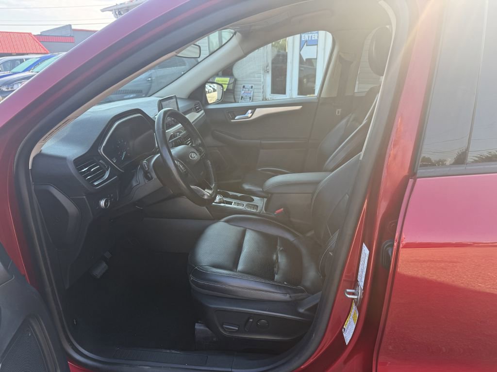 Used 2020 Ford Escape SEL image 8