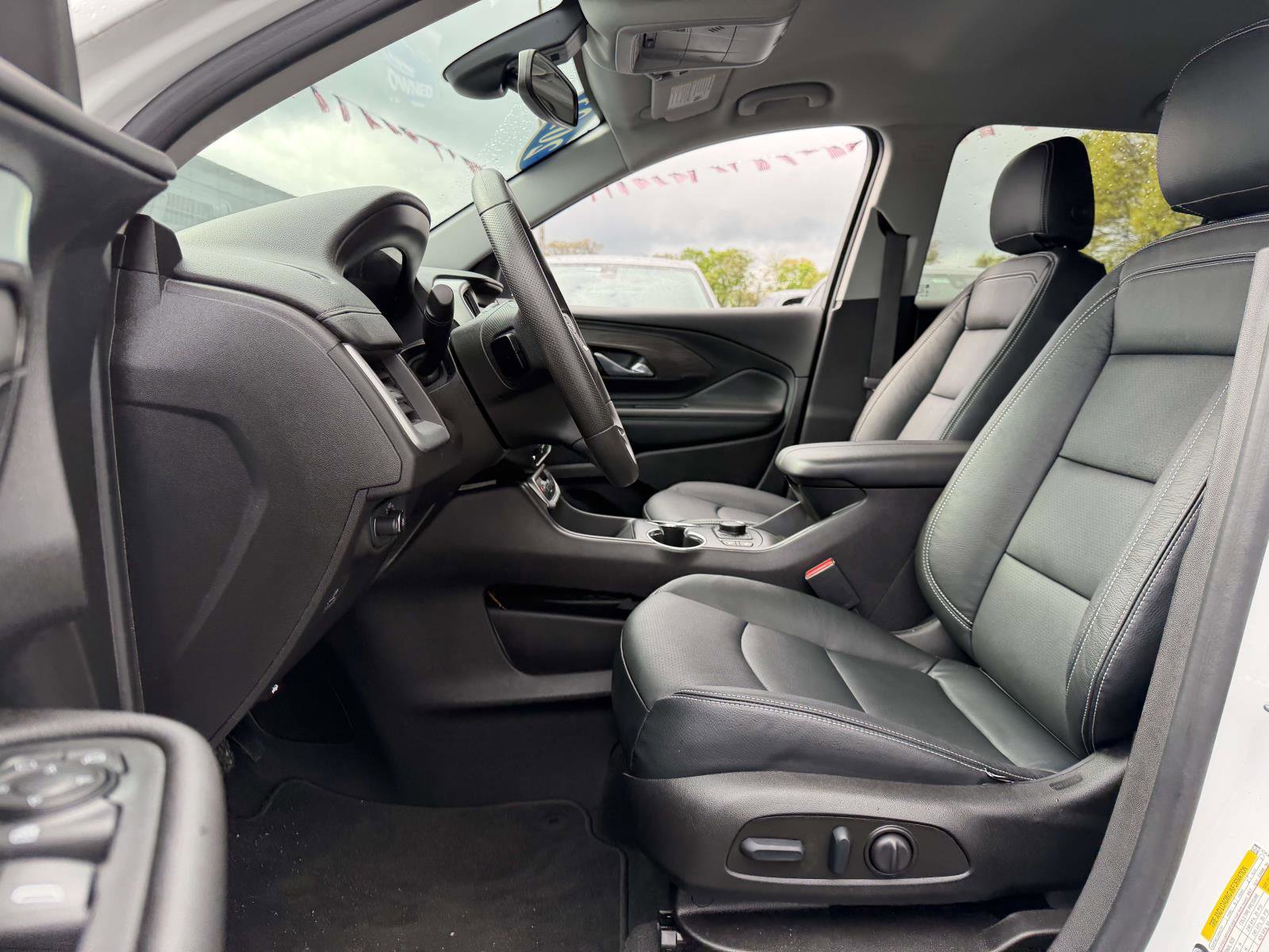 Certified 2023 GMC Terrain SLE w/ Driver Convenience Package AWD/4WD image 8