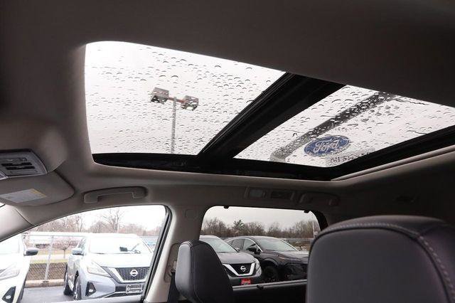 Used 2024 Nissan Pathfinder SL w/ SL Premium Package image 9