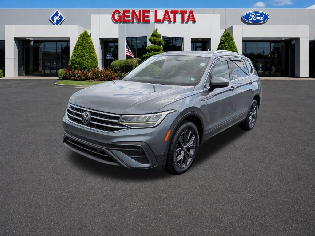 Used 2022 Volkswagen Tiguan SE AWD/4WD image 3
