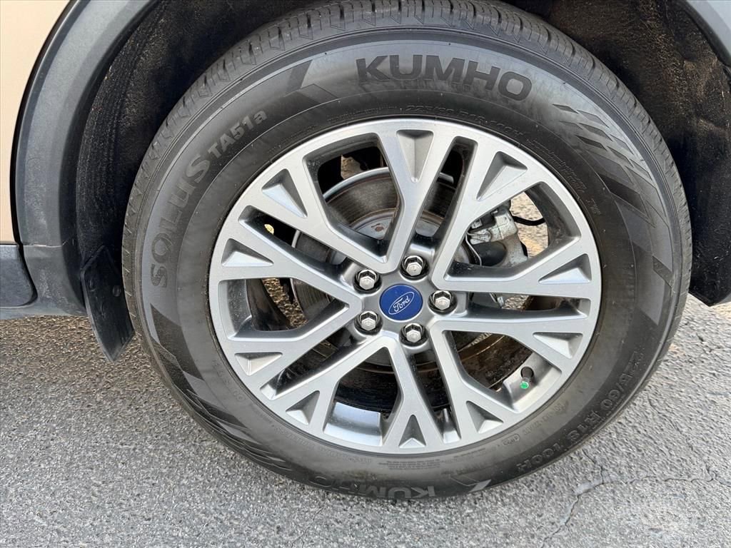 Certified 2021 Ford Escape SEL image 14