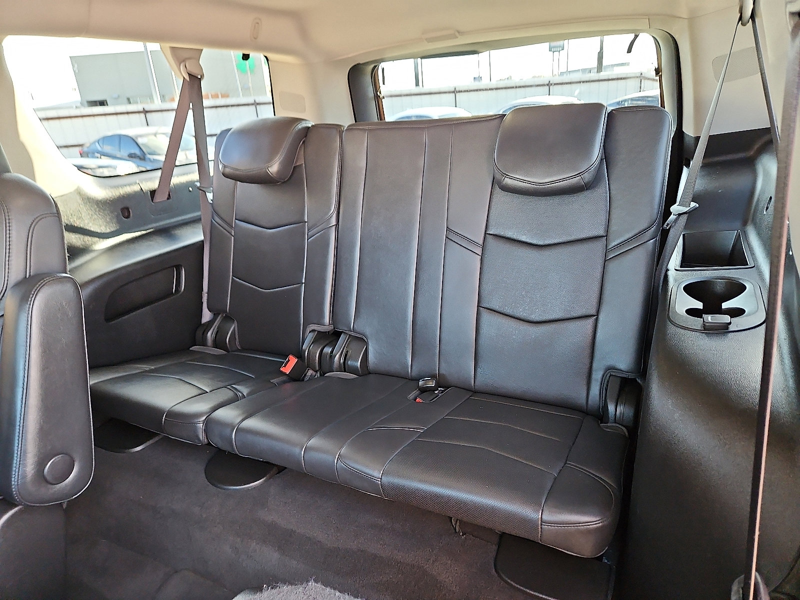 Used 2019 Cadillac Escalade ESV Luxury image 11