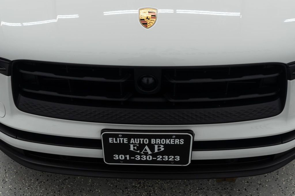 Used 2023 Porsche Macan image 39