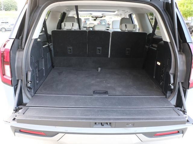 Used 2025 Ford Expedition Max Platinum w/ Driver's Package AWD/4WD image 15