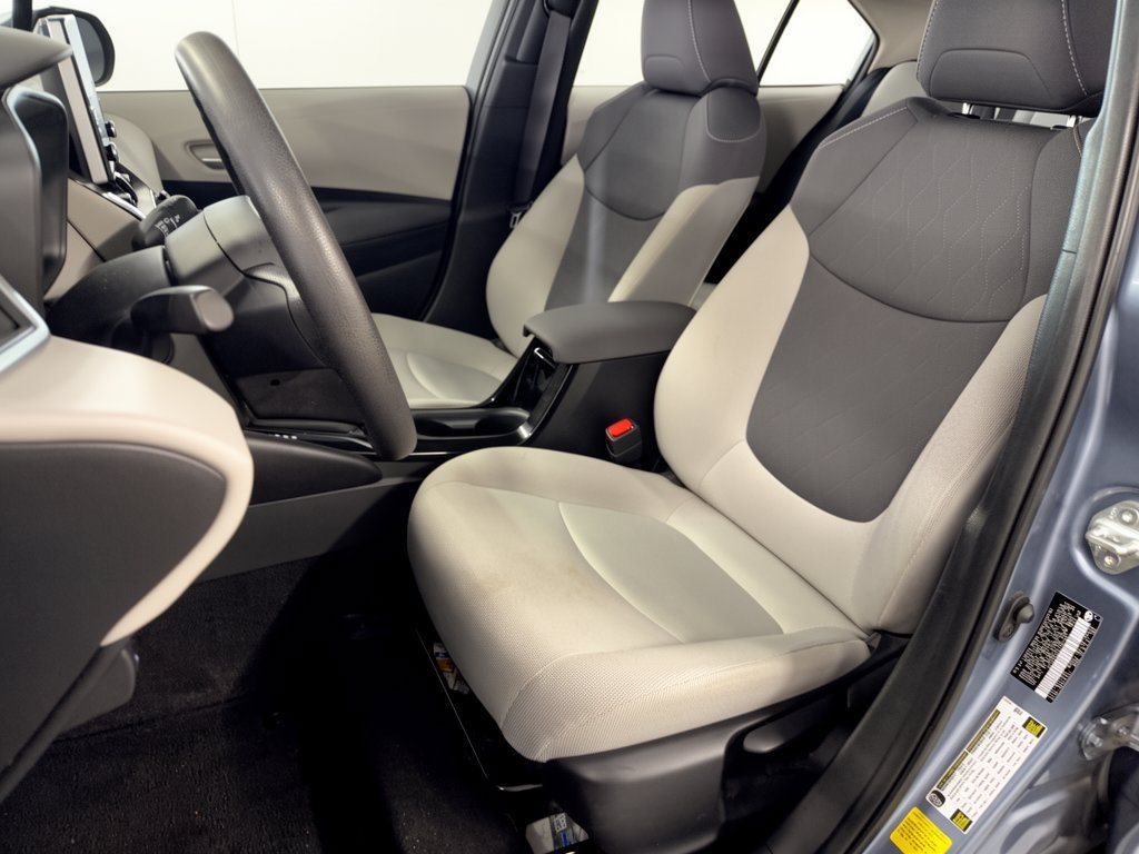 Used 2020 Toyota Corolla LE FWD image 5