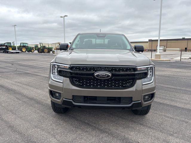 Used 2025 Ford Ranger XLT AWD/4WD image 2