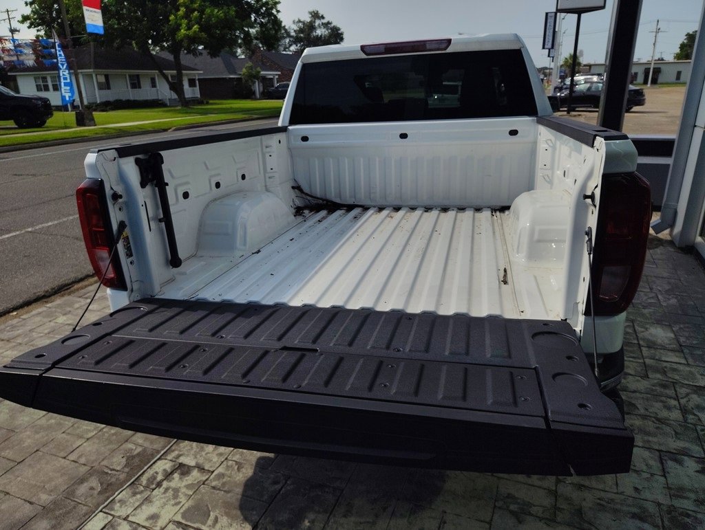 Used 2024 GMC Sierra 1500 SLE image 17