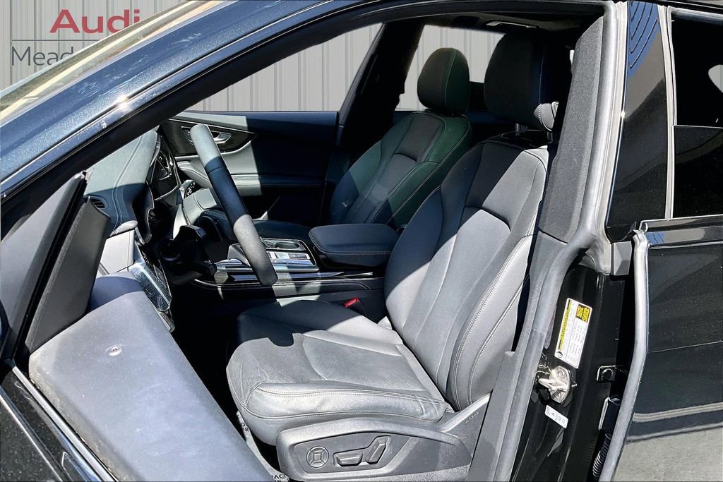 Used 2023 Audi Q8 Premium Plus w/ Premium Plus Package AWD/4WD image 21