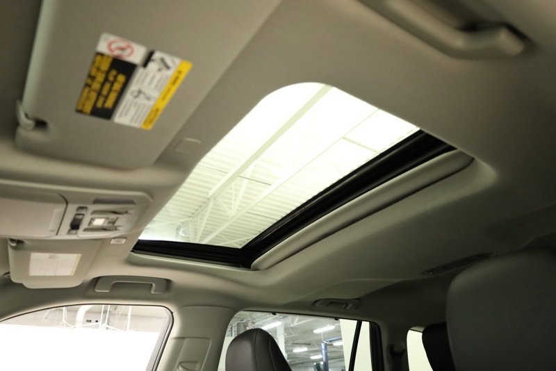 Used 2023 Toyota Highlander XLE image 32