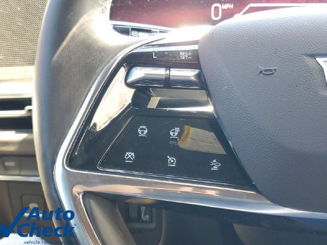Used 2025 Cadillac Escalade ESV Premium Luxury RWD image 25