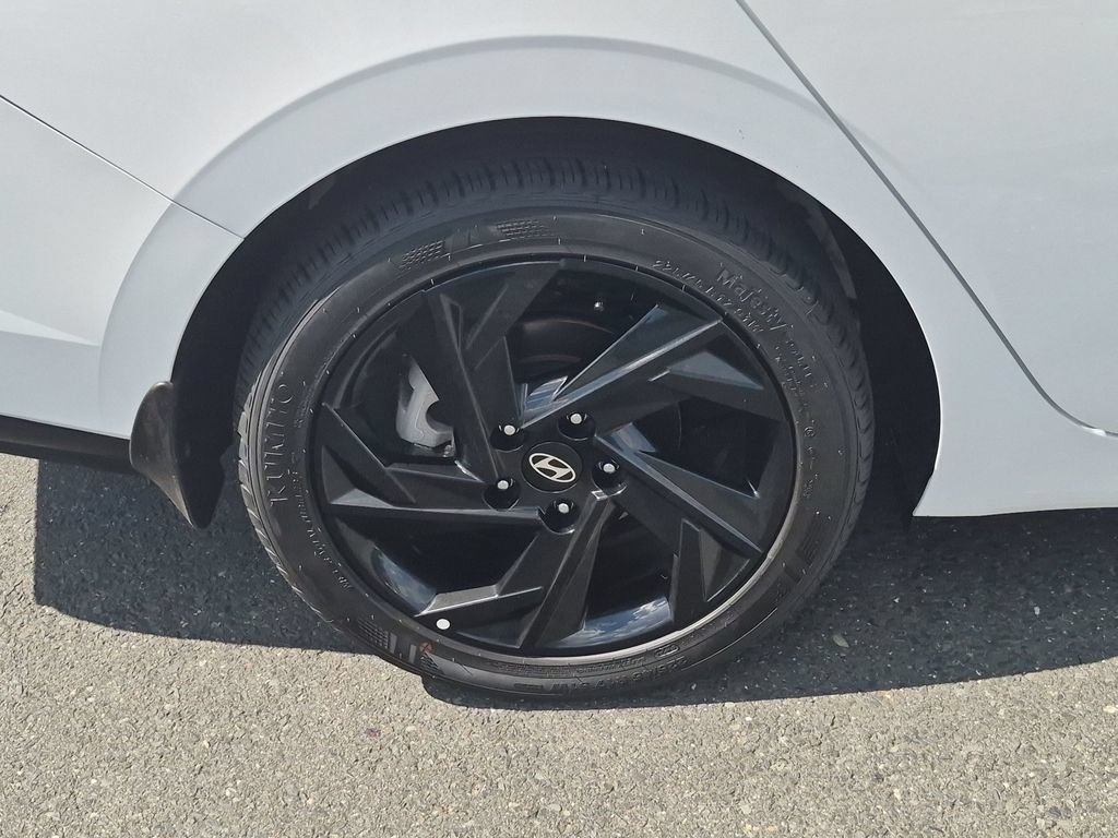 Used 2026 Hyundai Elantra Sport FWD image 28